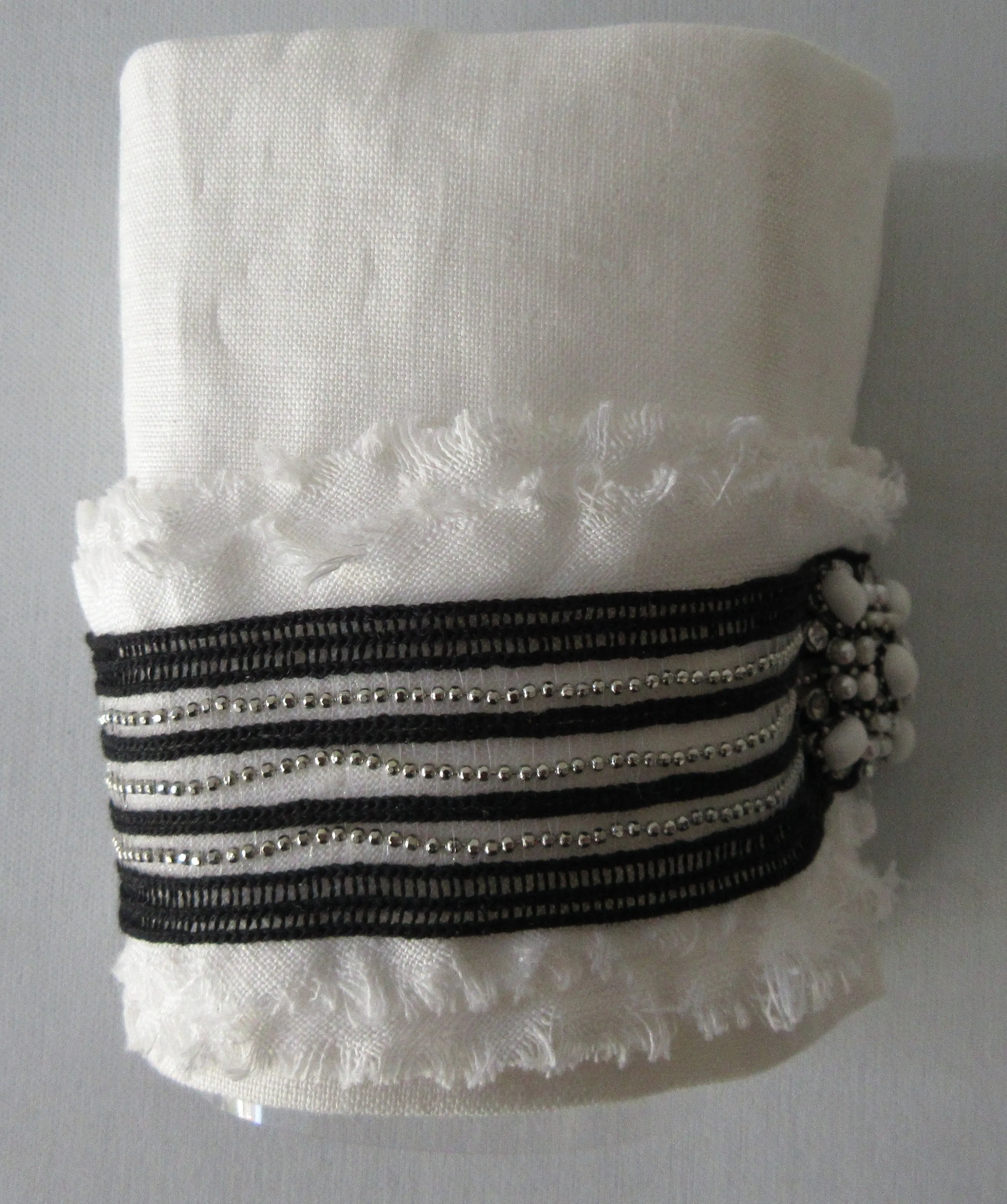 20C05 -Catherine Osti White Linen with Stripe Trim Cuffs