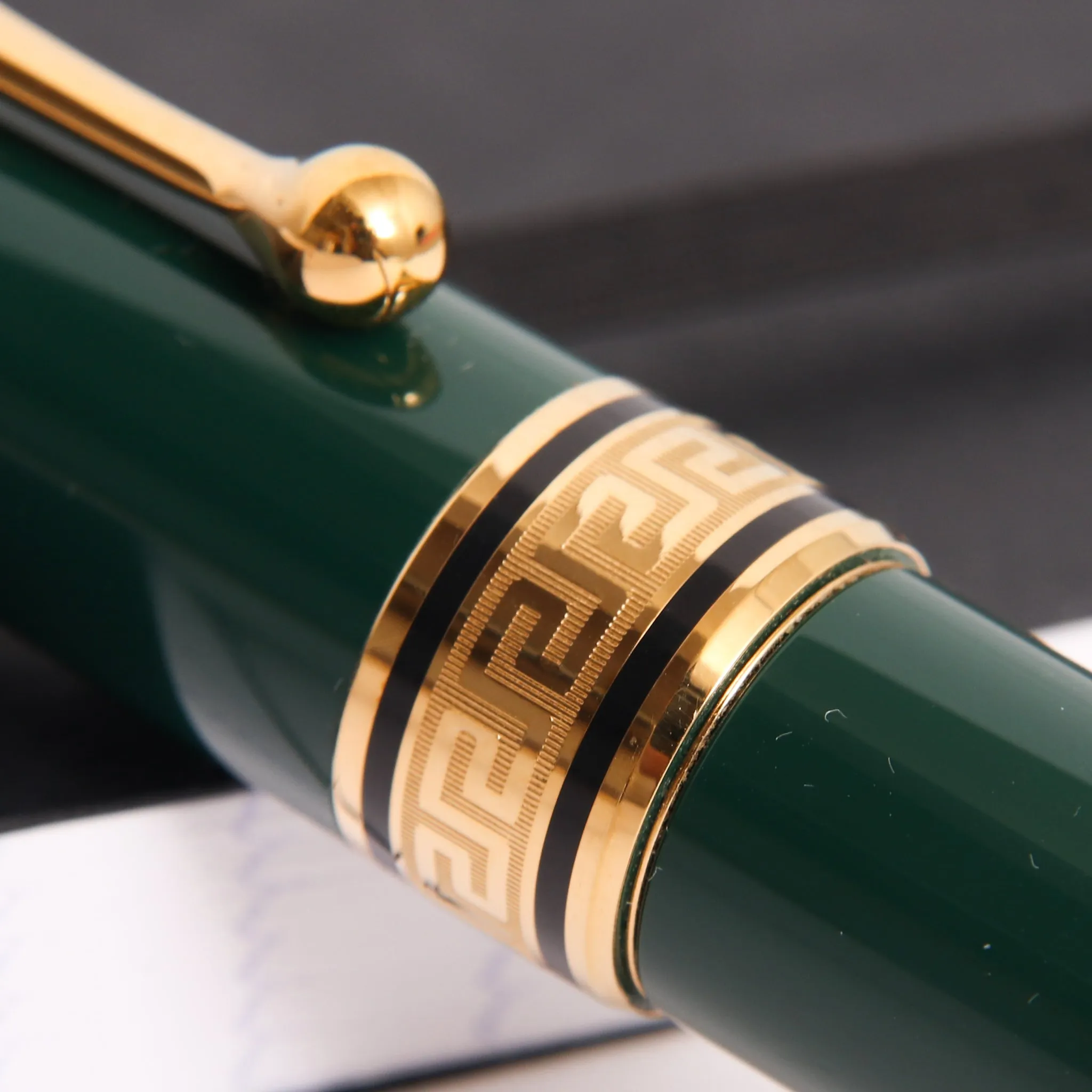 Aurora Optima Green & Gold Fountain Pen