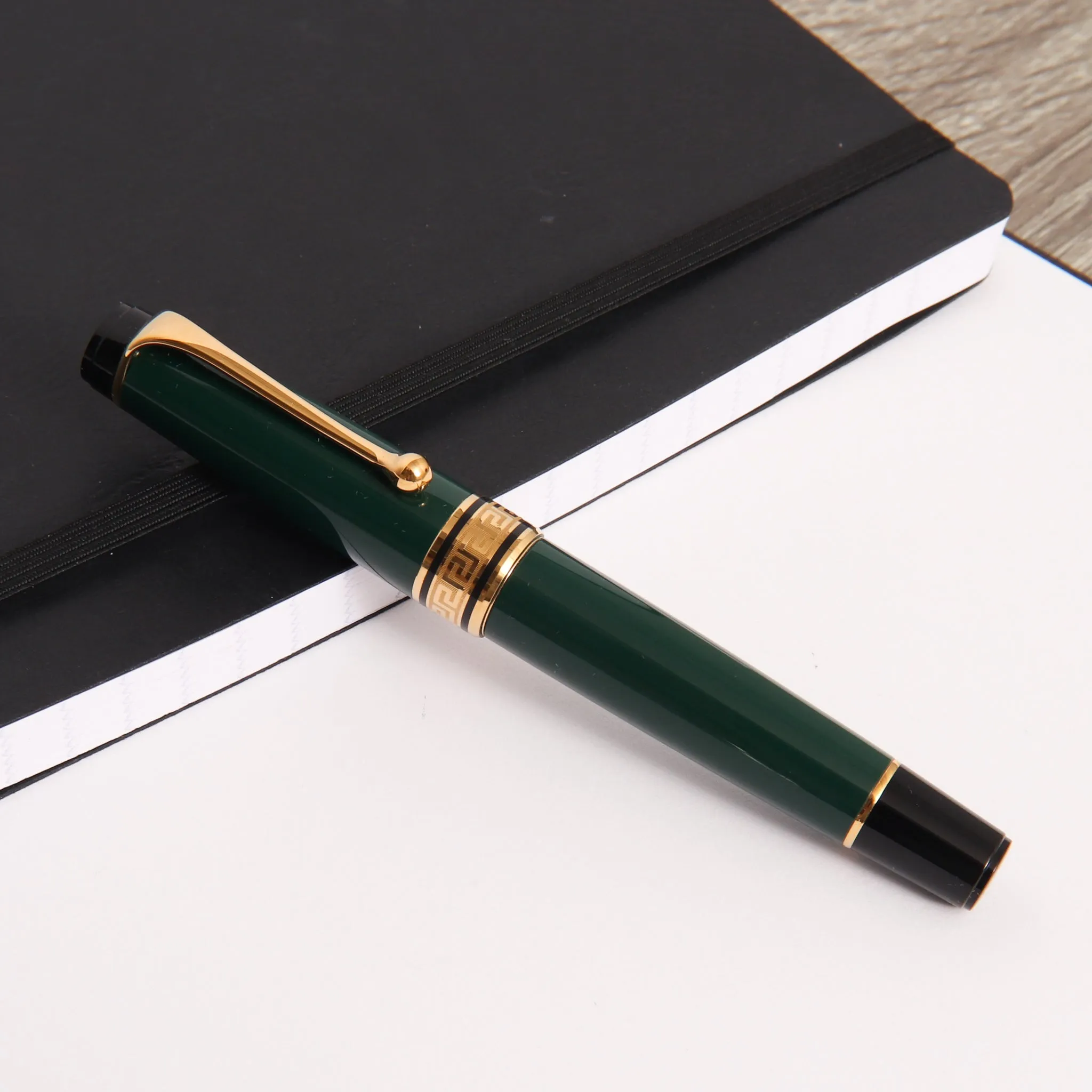 Aurora Optima Green & Gold Fountain Pen