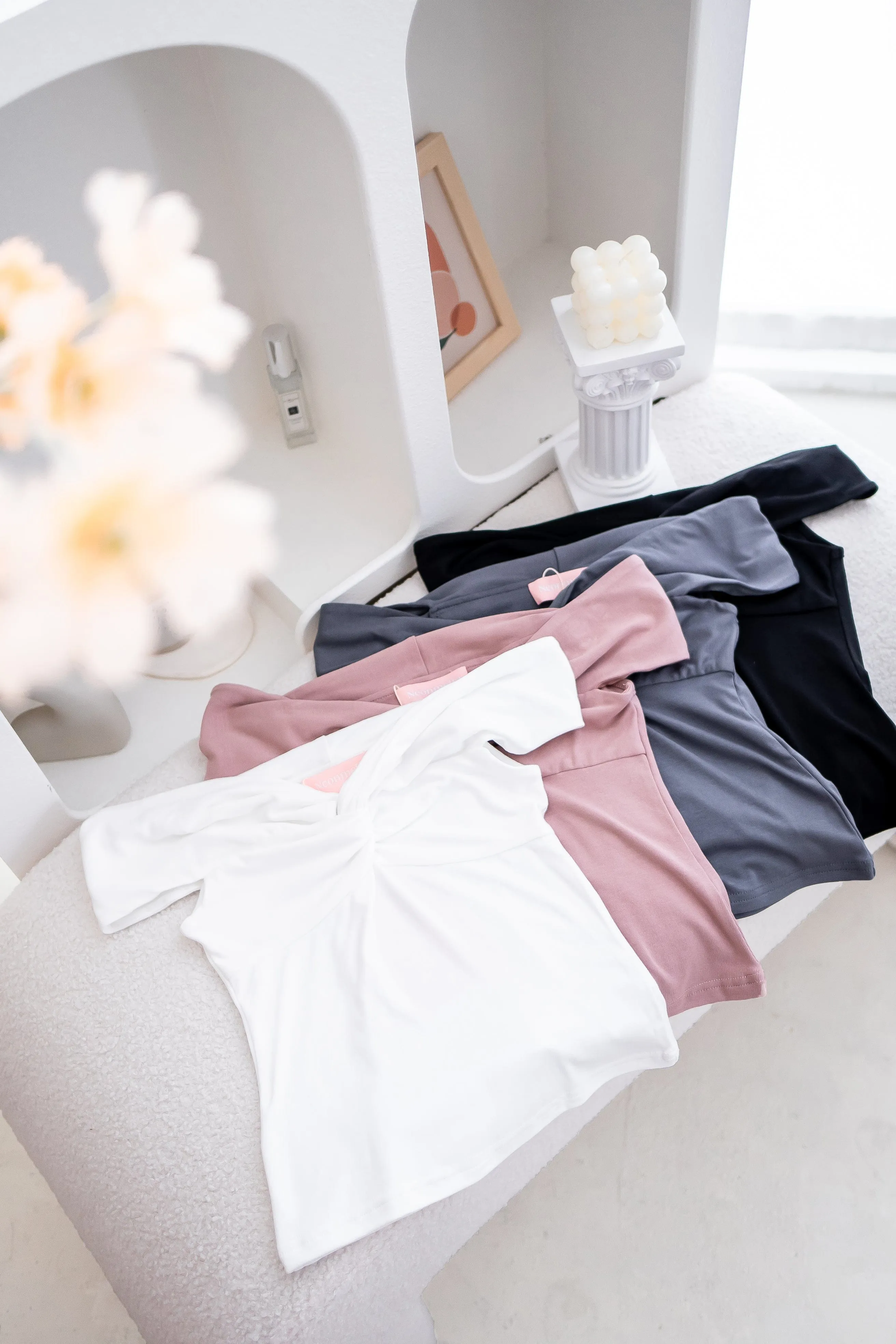 KERRA TWIST KNOT TOP IN MAUVE PINK