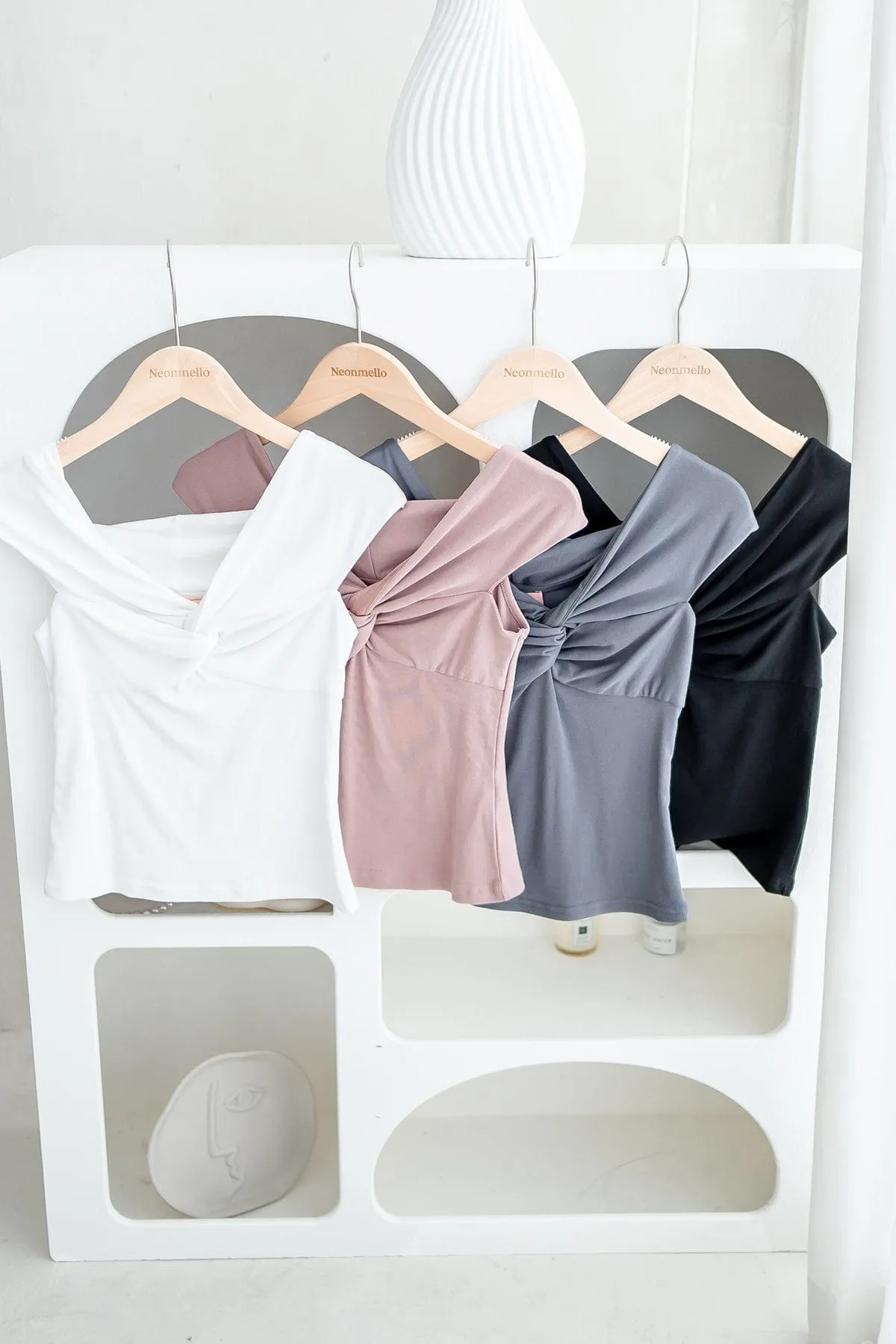 KERRA TWIST KNOT TOP IN MAUVE PINK