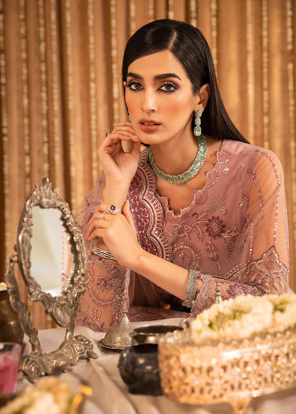 Mehfil E Uroos Luxury Formals 23 by Alizeh | V16D06 - Anamta
