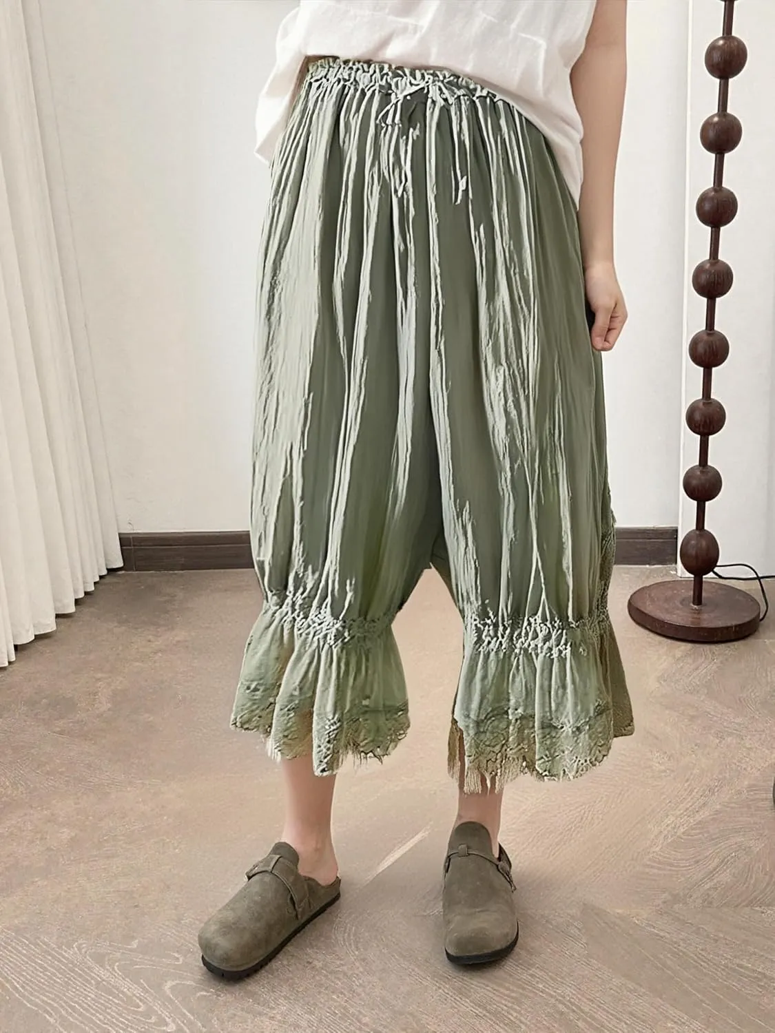 Seyumixi Women Lace Ruffled Long Bloomer Pants Lace Trim Pantaloons Elastic Waist Cropped Slip Pants Capri Pj Bottoms